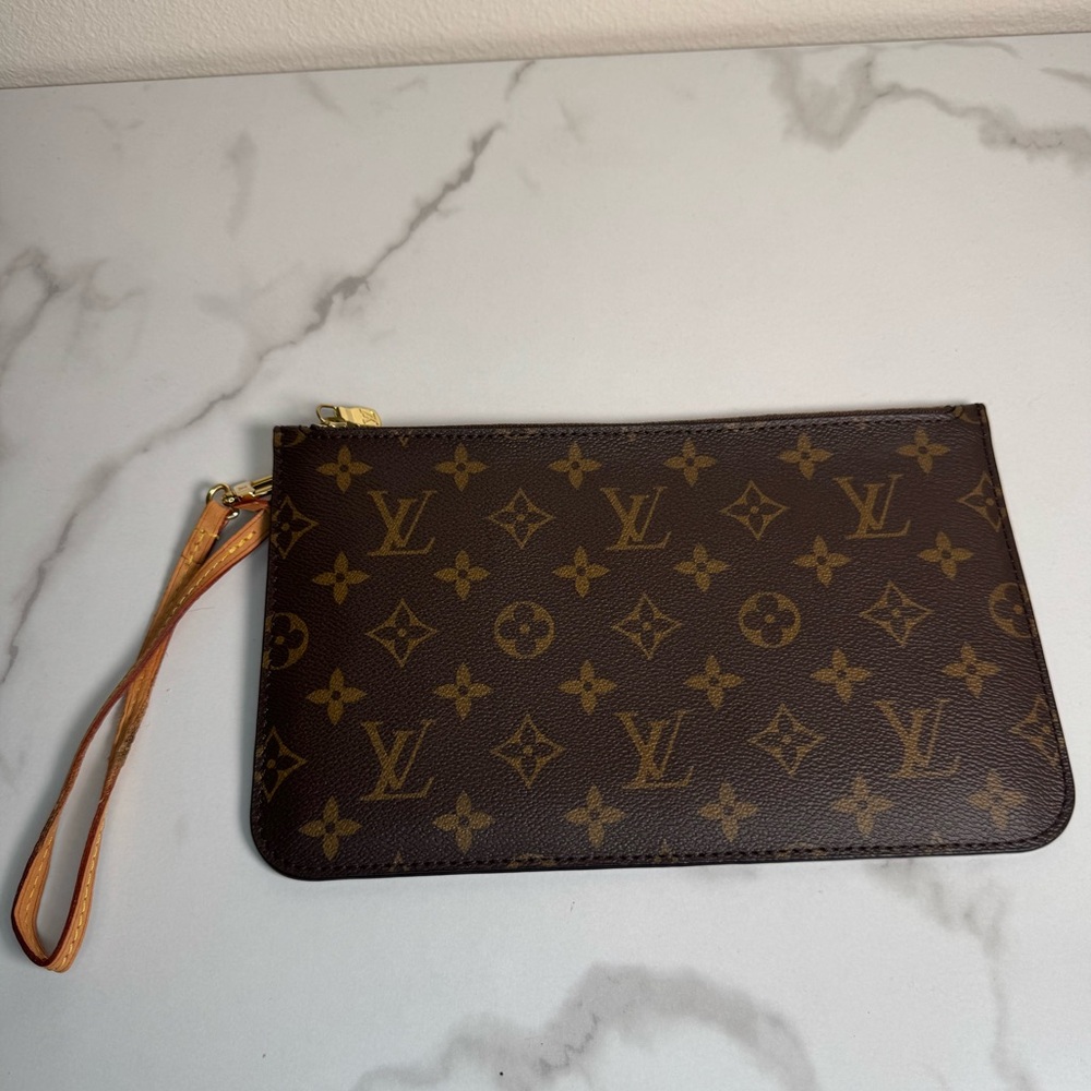Louis Vuitton Monogram Neverfull Pouch only